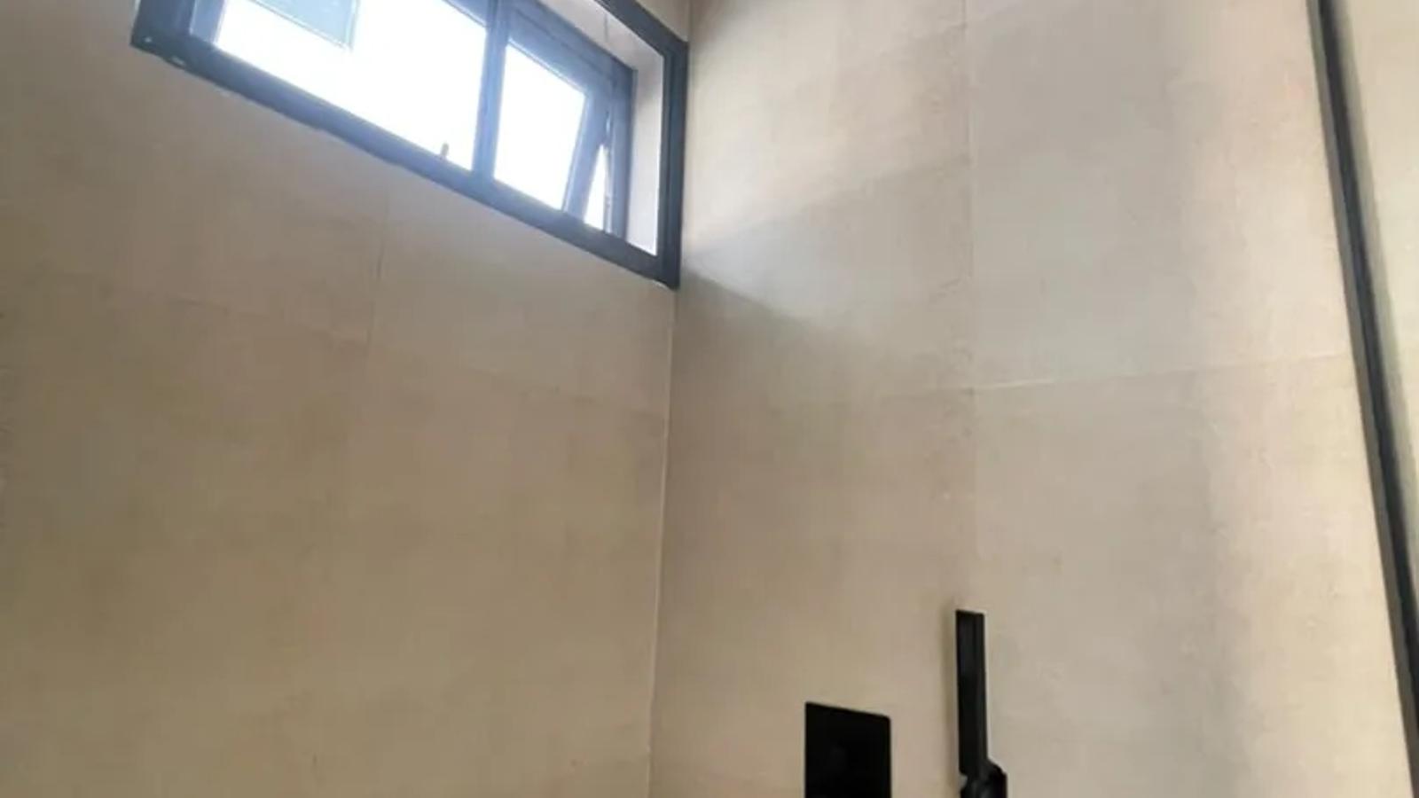 5 Bedroom Fully Detached Duplex