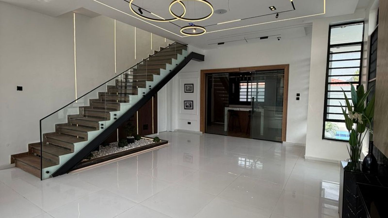 5 Bedroom Fully Detached Duplex