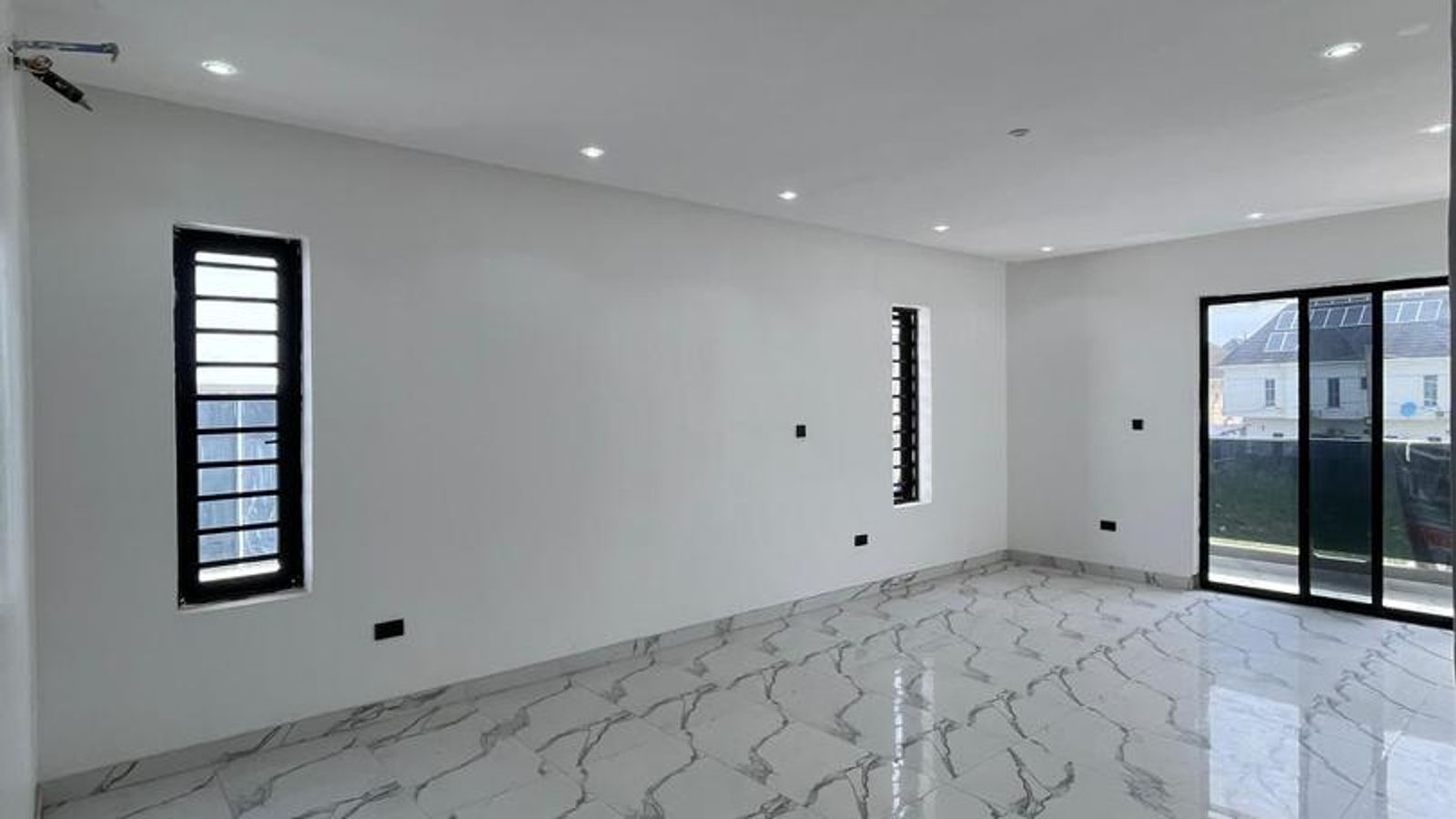 5 Bedroom Semi Detached Duplex