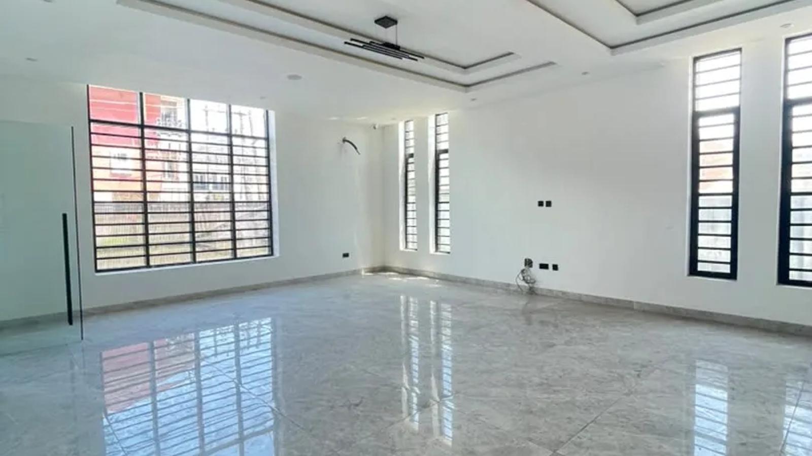 5 Bedroom Fully Detached Duplex
