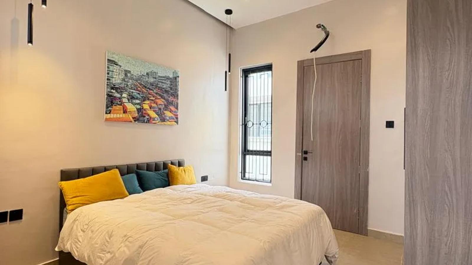 5 Bedroom Fully Detached Duplex