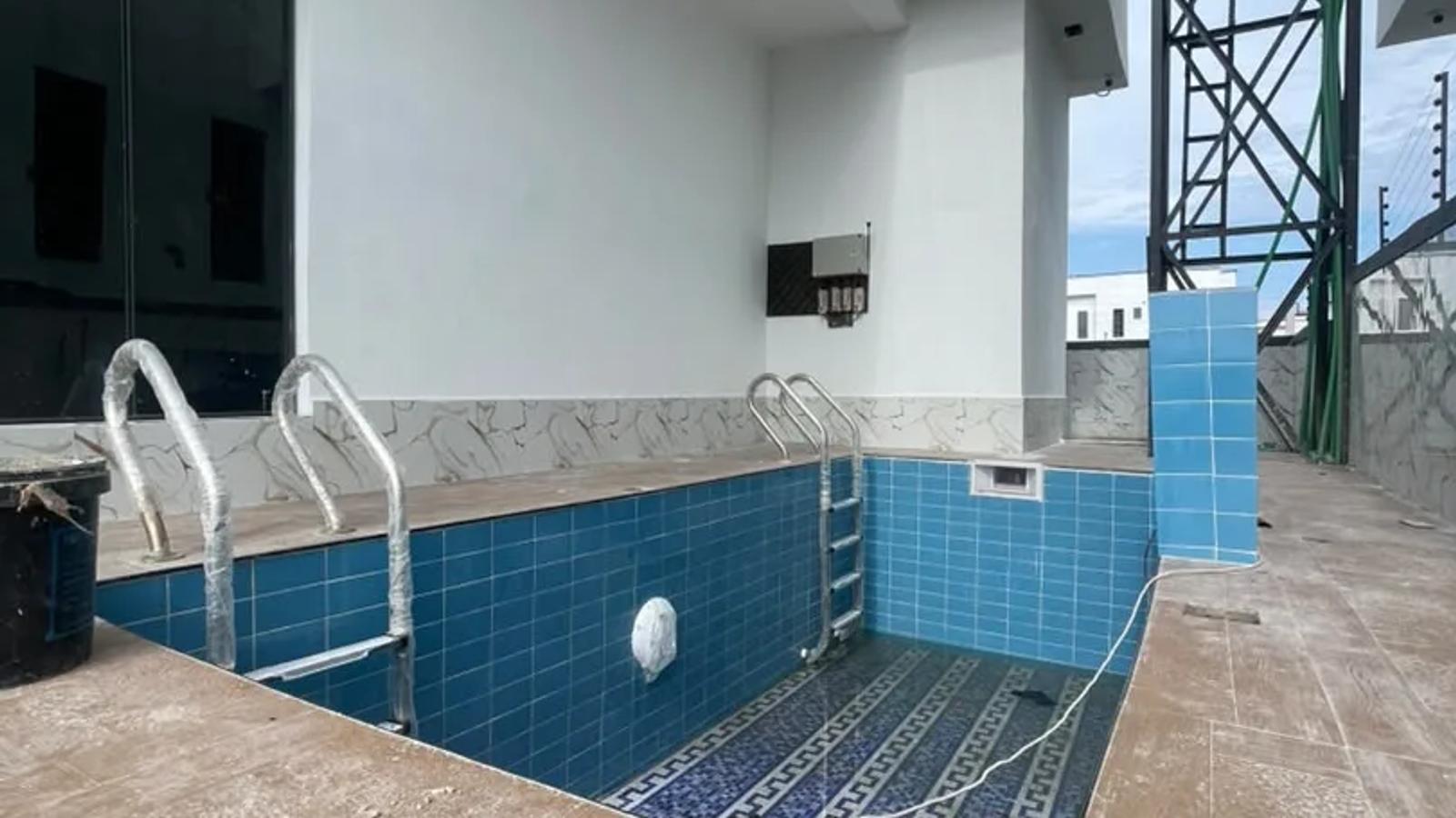 5 Bedroom Fully Detached Duplex