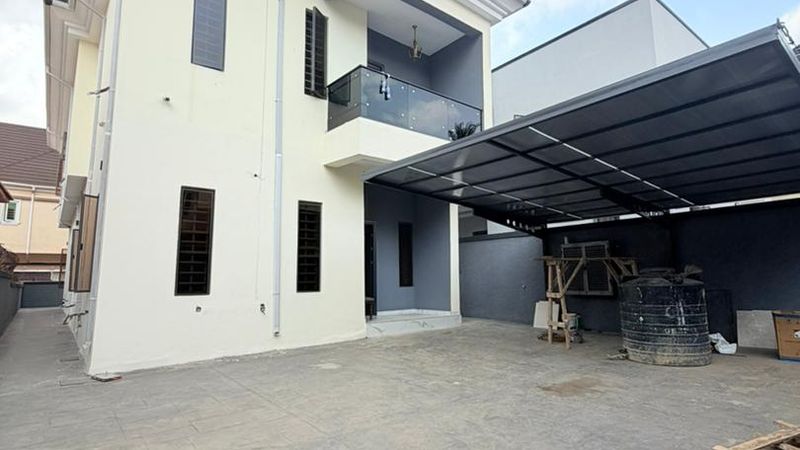 5 Bedroom Fully Detached Duplex