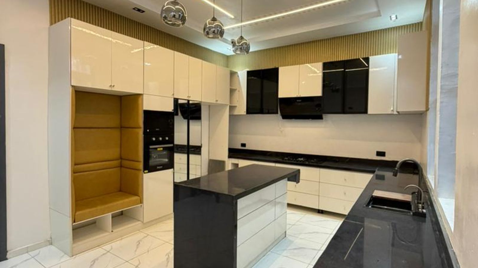 5 Bedroom Fully Detached Duplex