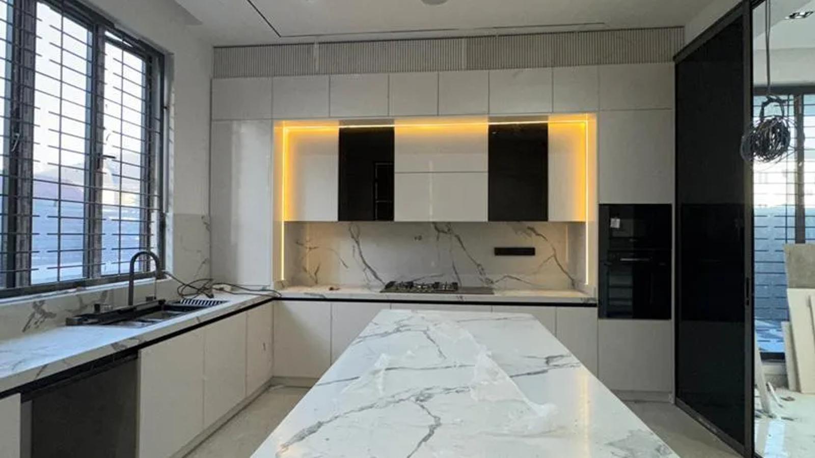 5 Bedroom Fully Detached Duplex