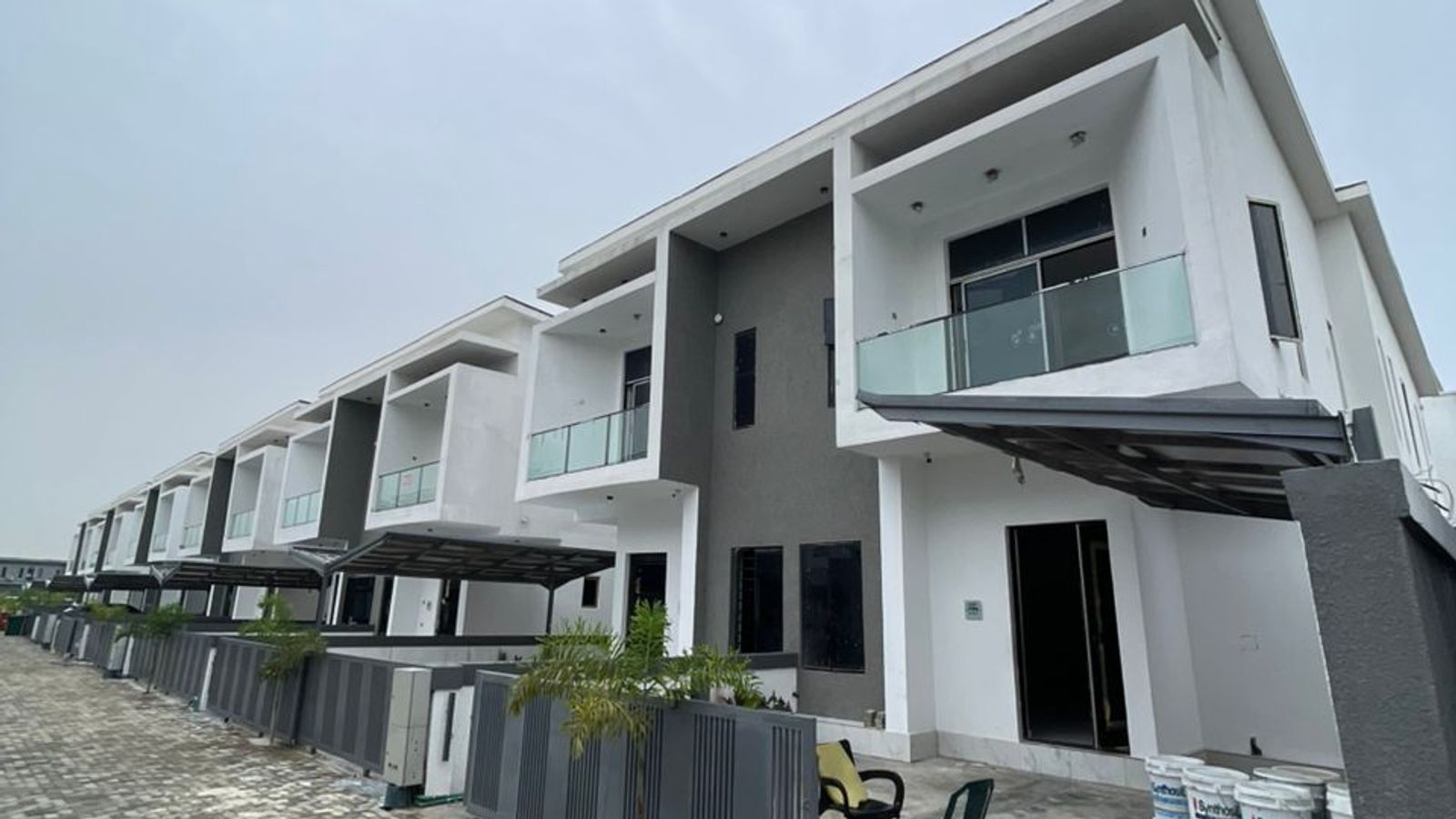 5 Bedroom Fully Detached Duplex