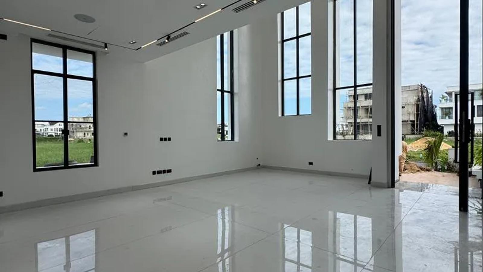 5 Bedroom Fully Detached Duplex
