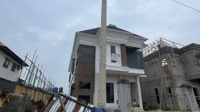 5 BEDROOM FULLY DETACHED DUPLEX WITH BQ