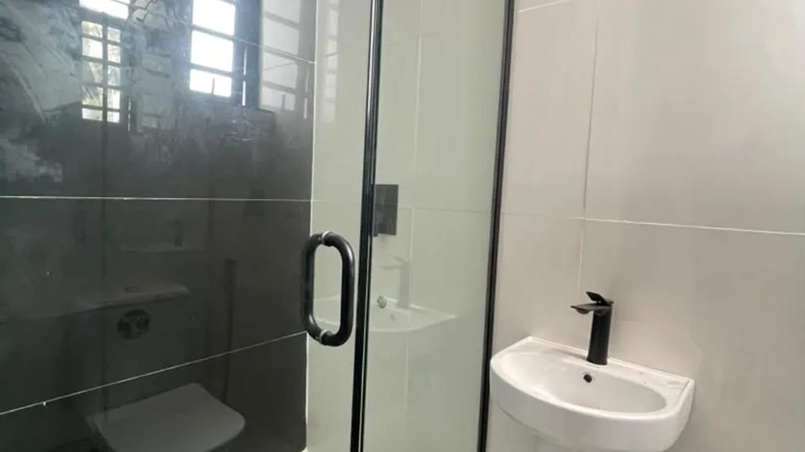 4 BEDROOM FULLY-DETACHED DUPLEX WITH BQ