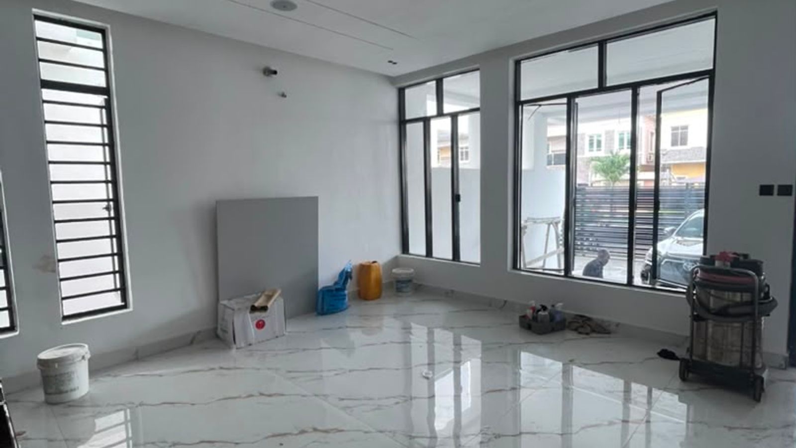 5 Bedroom Fully Detached Duplex