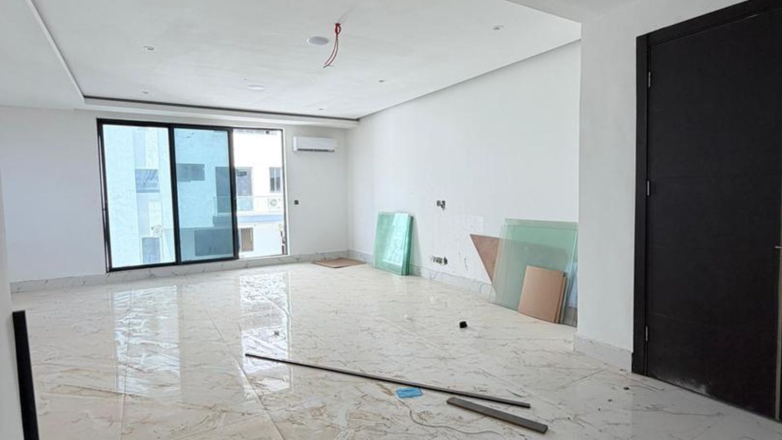 4 Bedroom Maisonette