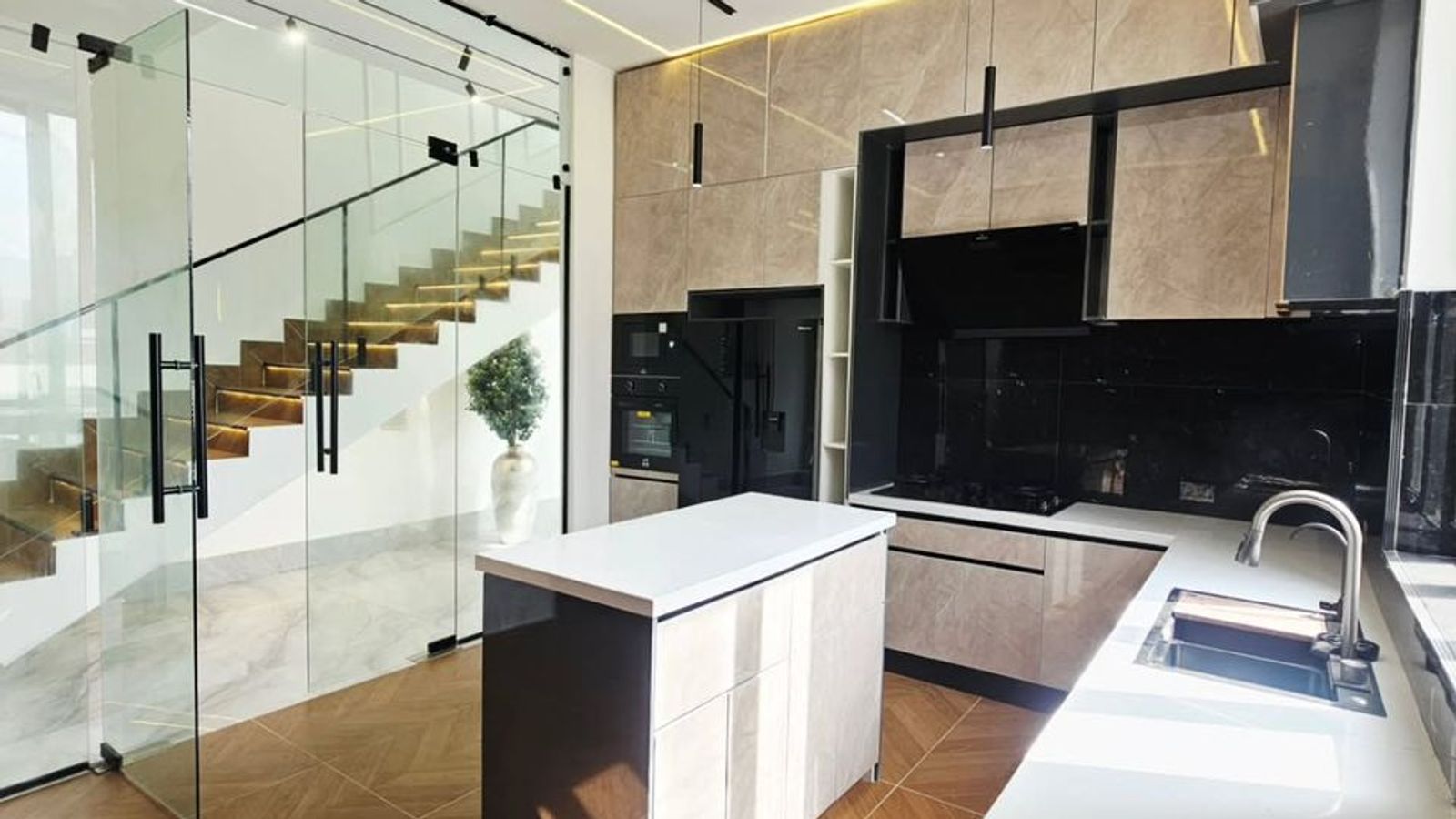 5 Bedroom Fully Detached Duplex