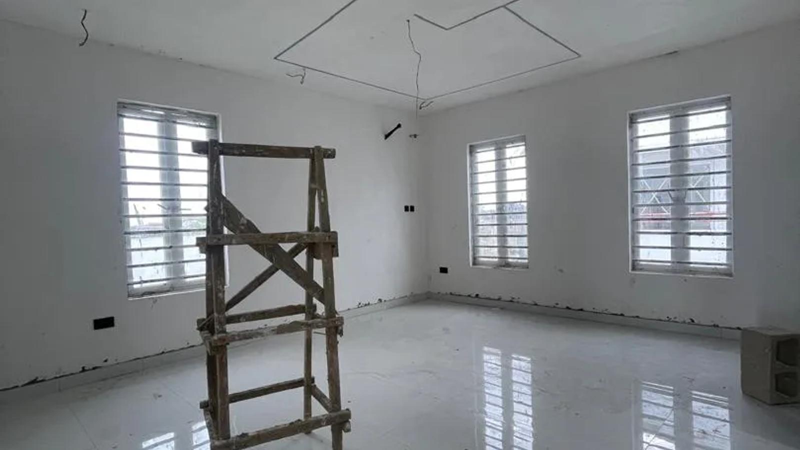 5 Bedroom Fully Detached Duplex