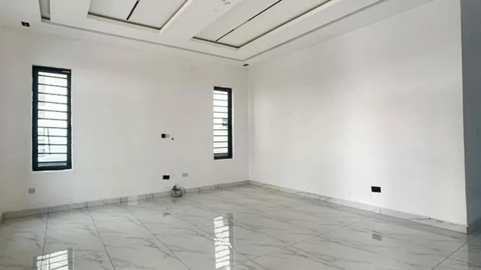 5 Bedroom Fully Detached Duplex