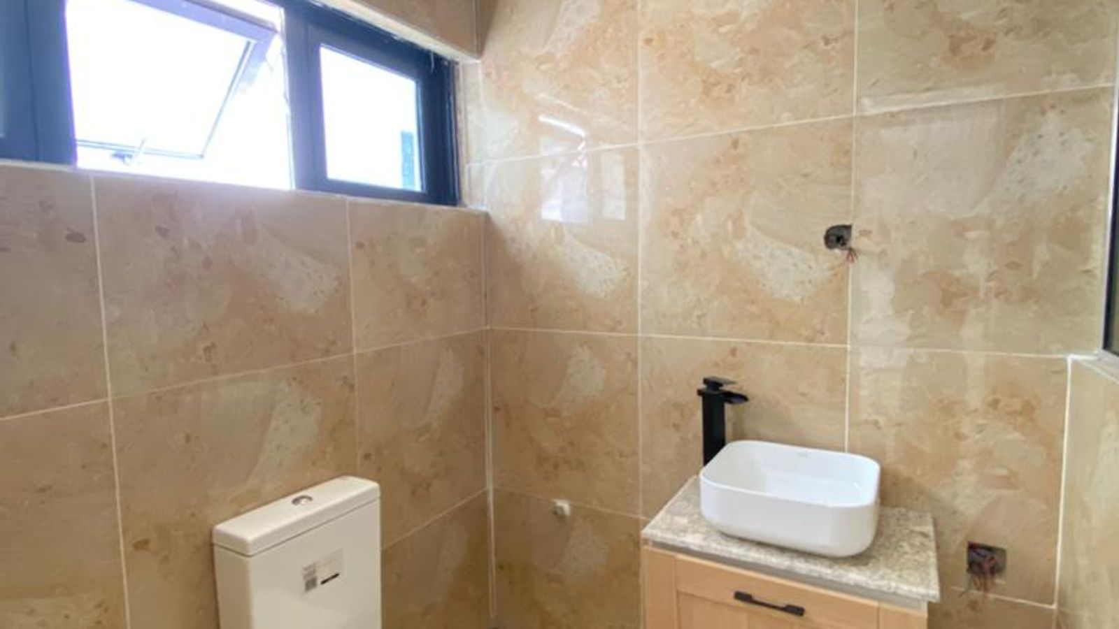 6 Bedroom Fully Detached Duplex