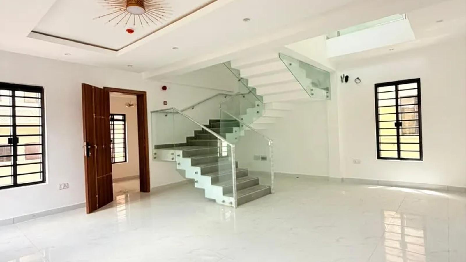 5 Bedroom Fully Detached Duplex