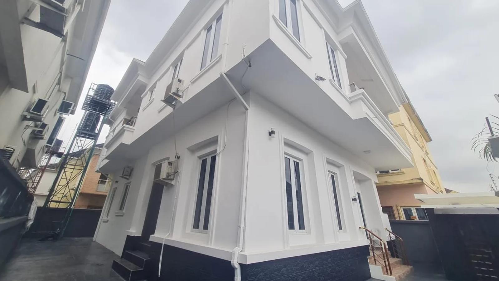 5 Bedroom Fully Detached Duplex