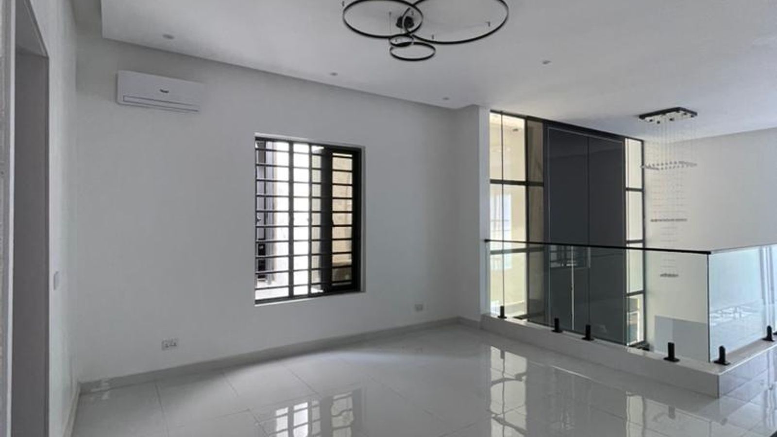 5 Bedroom Fully Detached Duplex