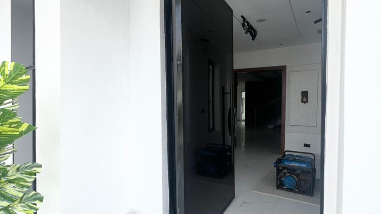 5 Bedroom Fully Detached Duplex