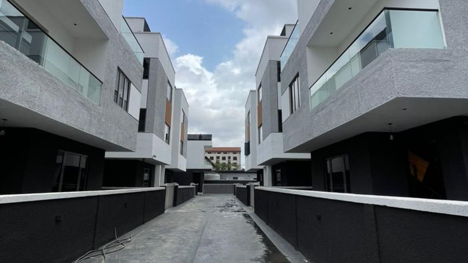 4 Bedroom Semi Detached Duplex