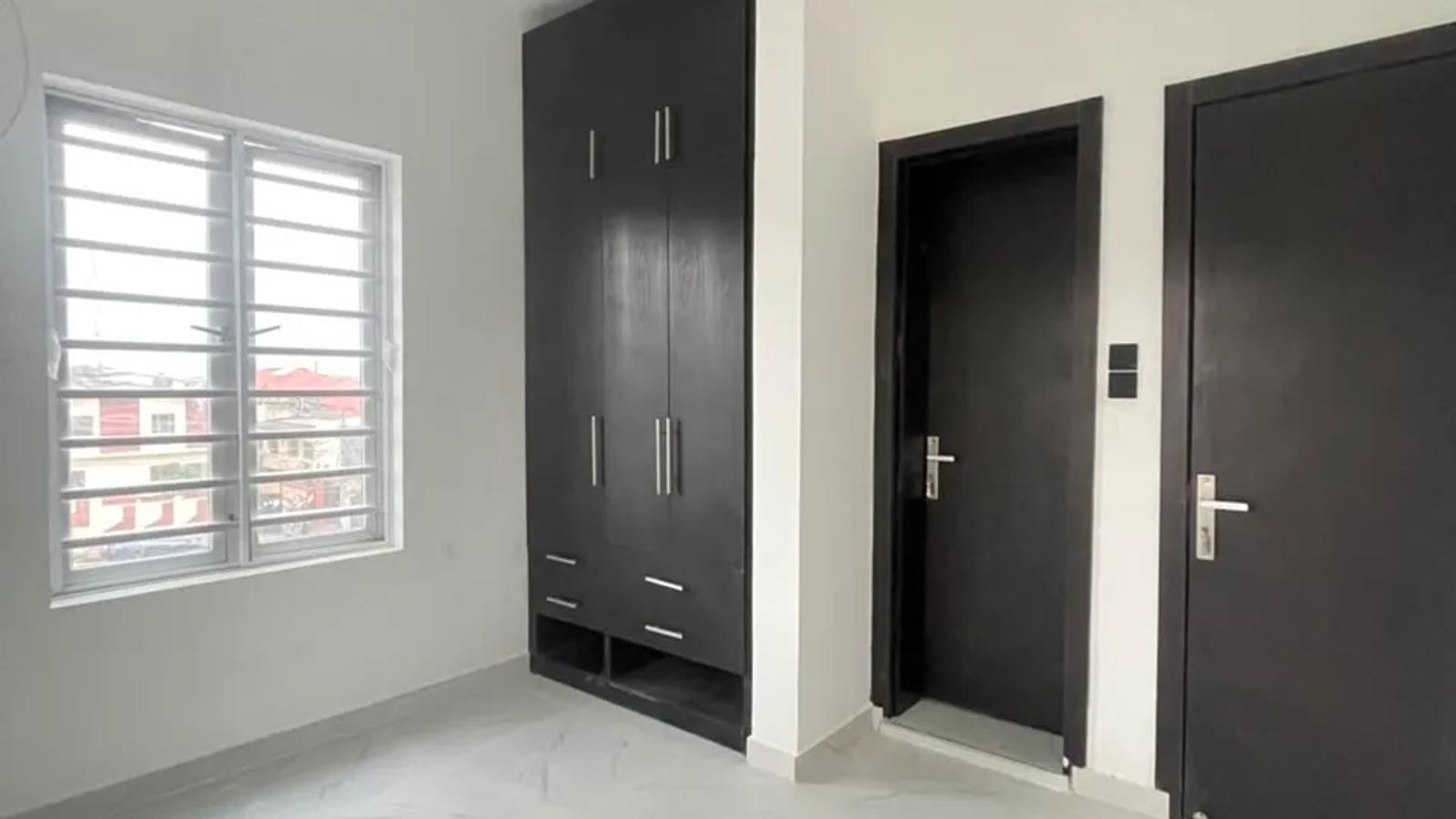 4 BEDROOM SEMI-DETACHED WITH BQ