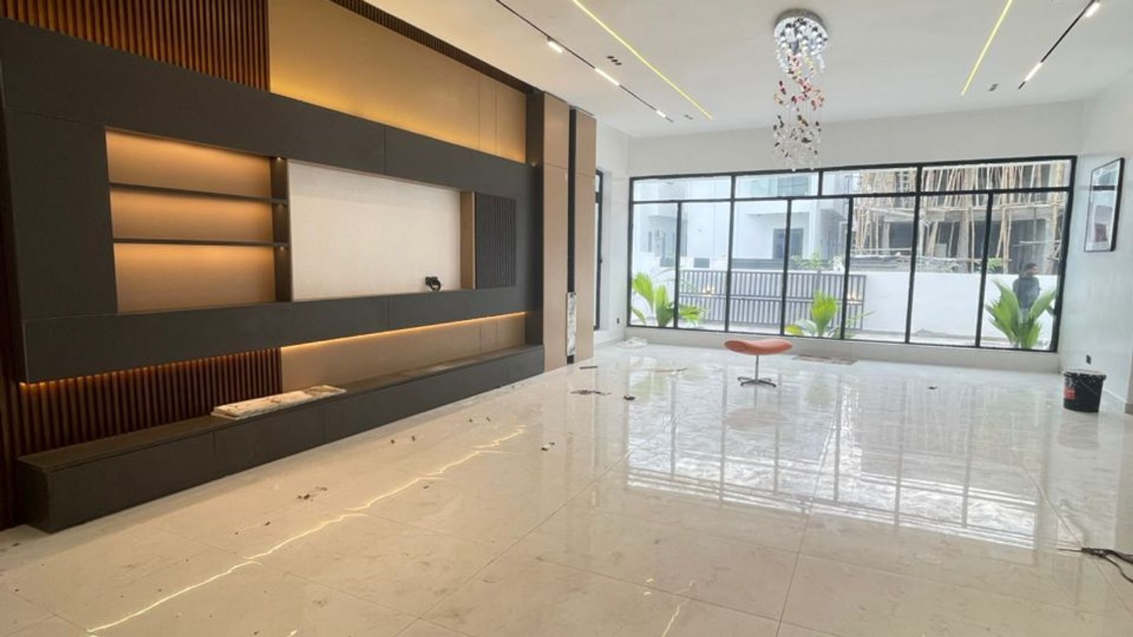 5 Bedroom Fully Detached Duplex