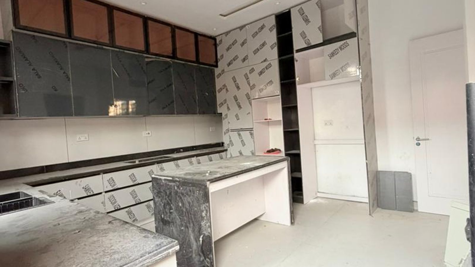5 Bedroom Fully Detached Duplex