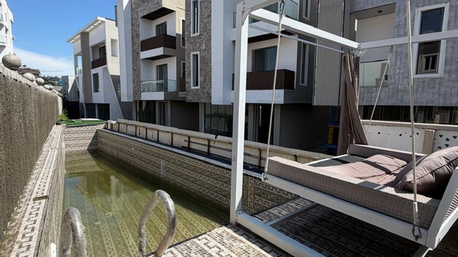 4 Bedroom Fully Detached Duplex