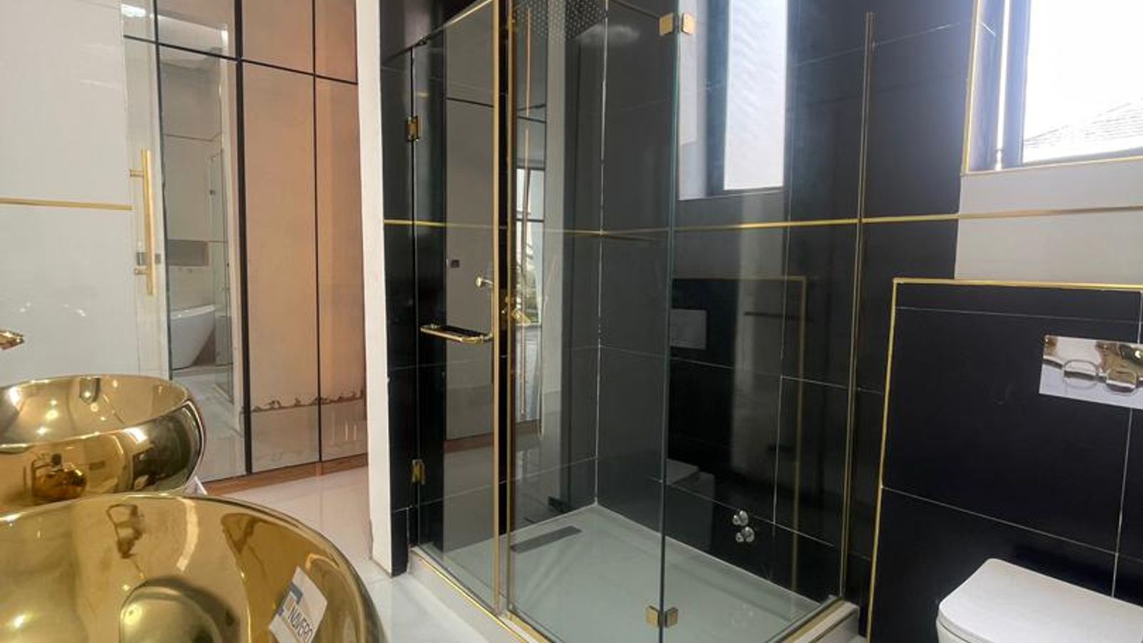5 Bedroom Fully Detached Duplex