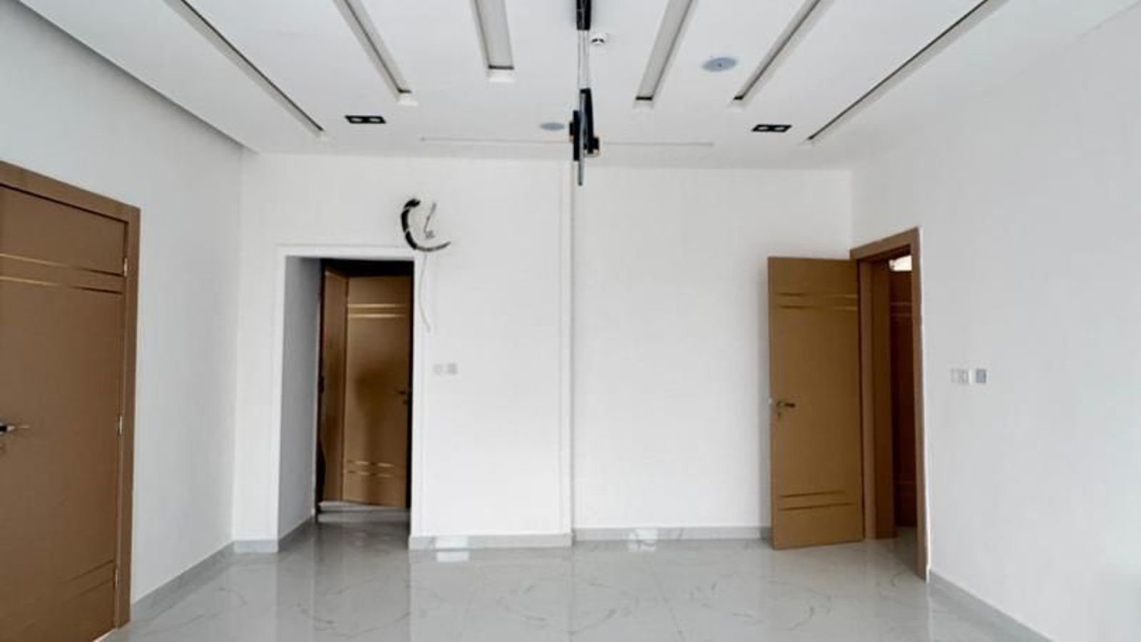 5 Bedroom Fully Detached Duplex