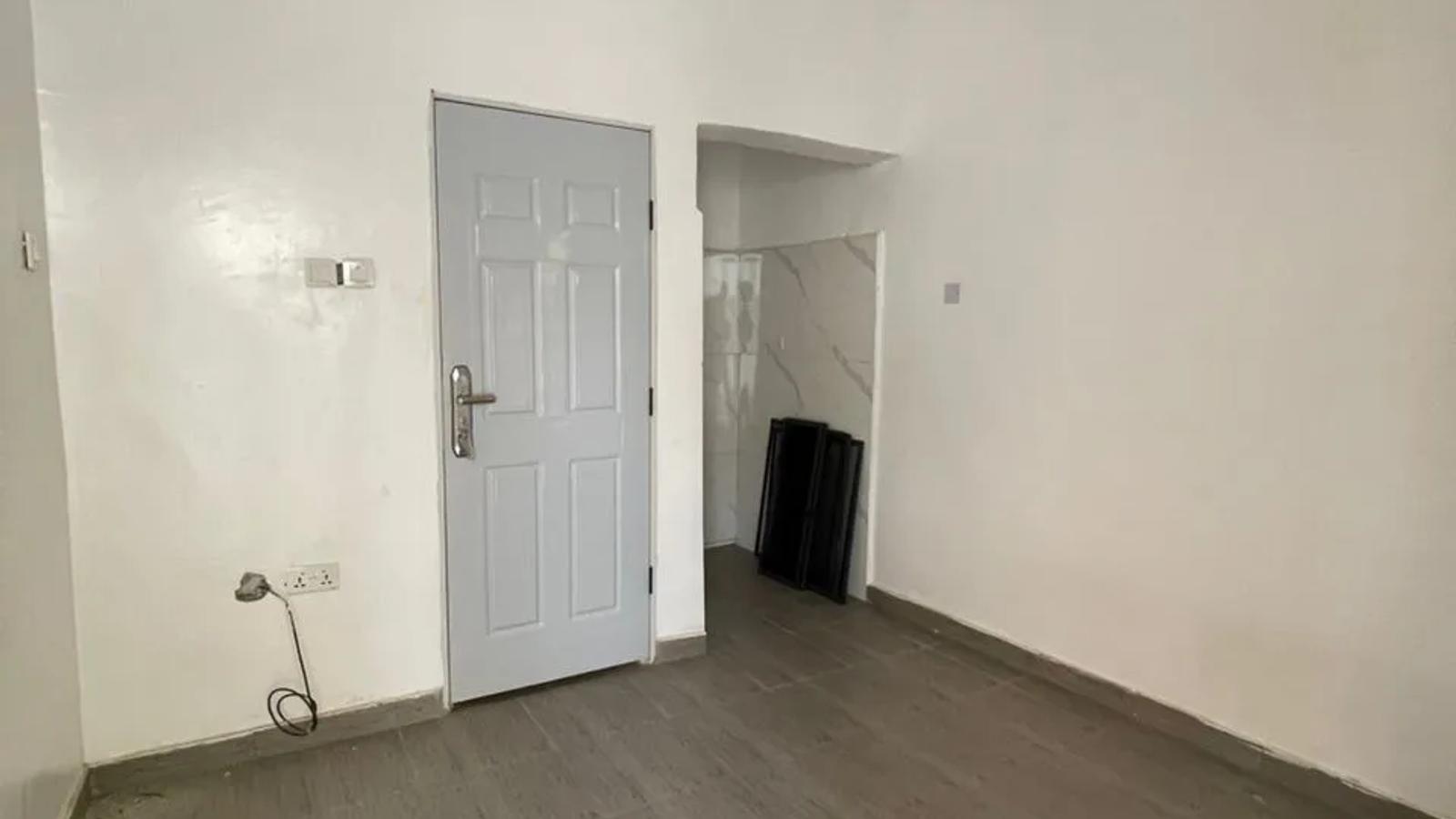 5 Bedroom Semi Detached Duplex