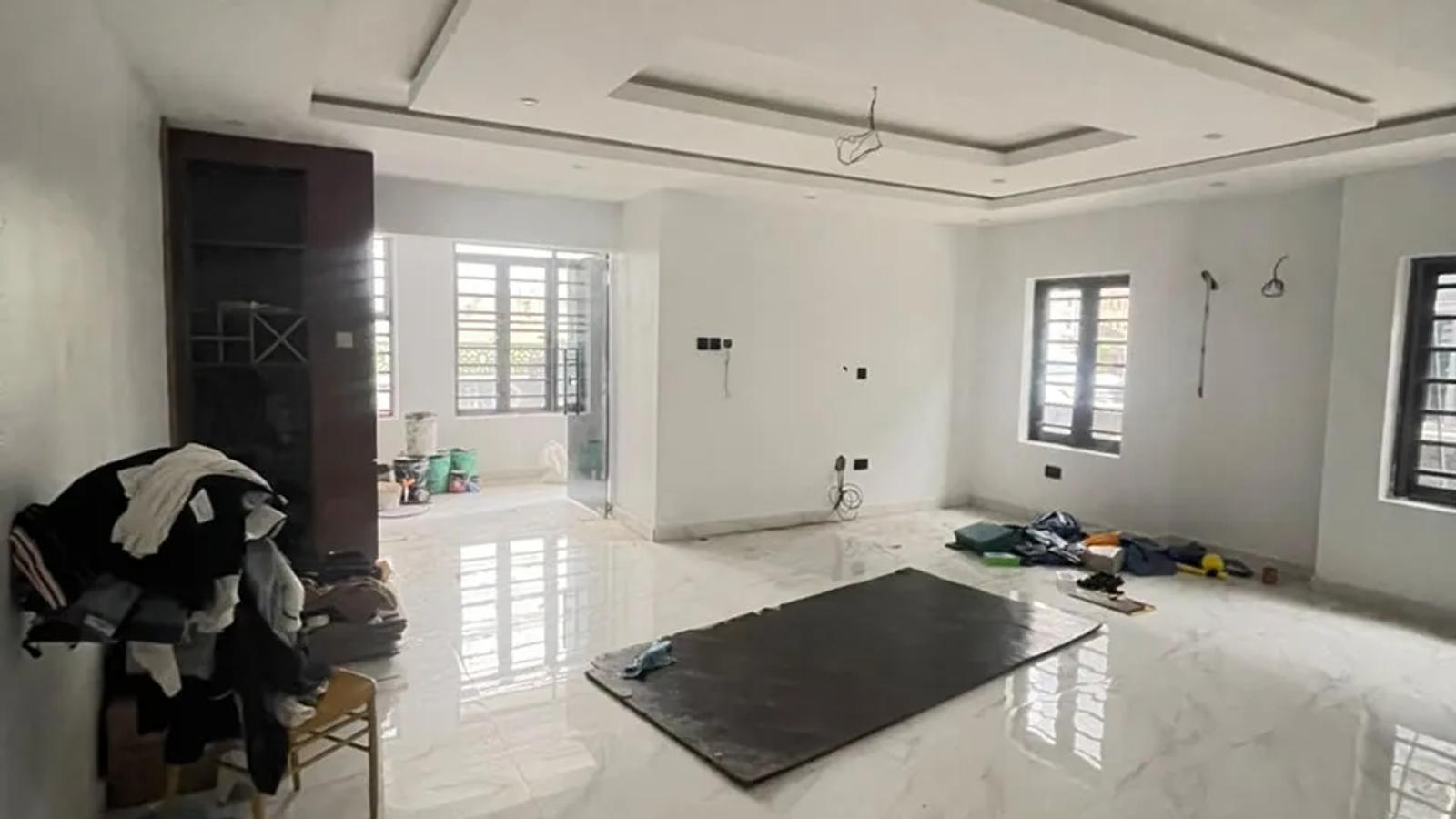 5 Bedroom Semi Detached Duplex