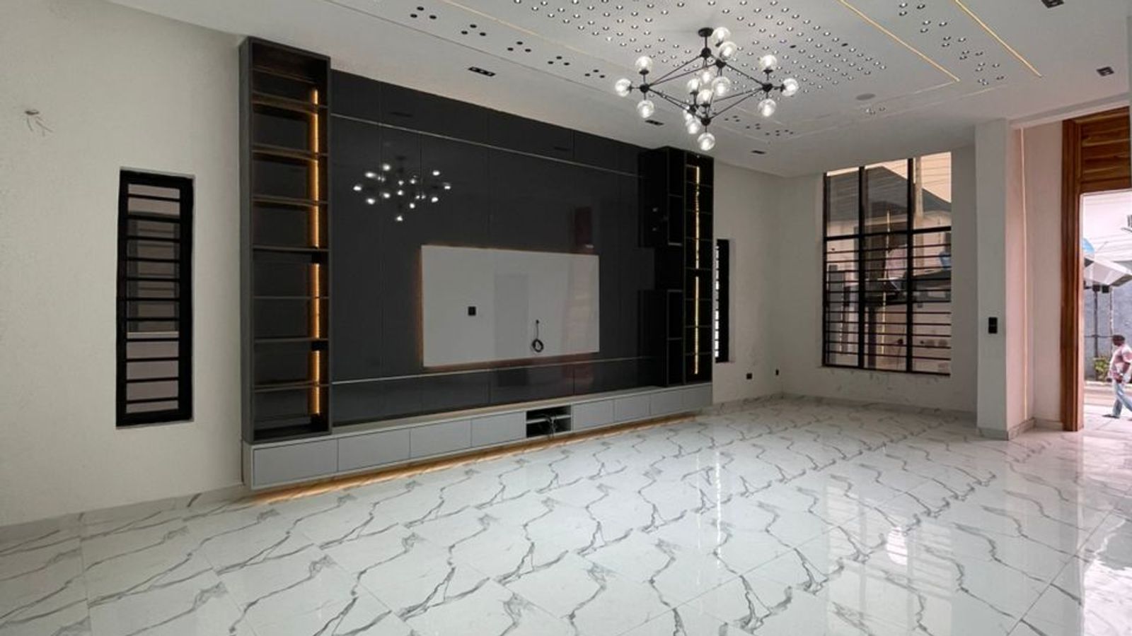 5 Bedroom Fully Detached Duplex