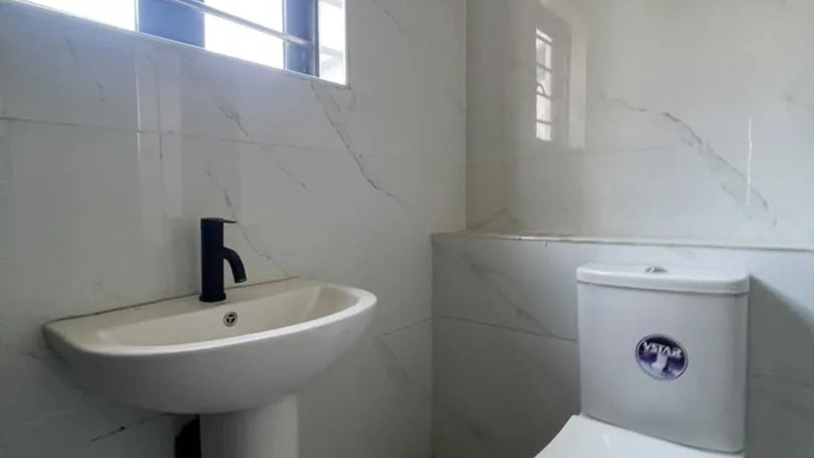 5 BEDROOM FULLY DETACHED DUPLEX WITH BQ