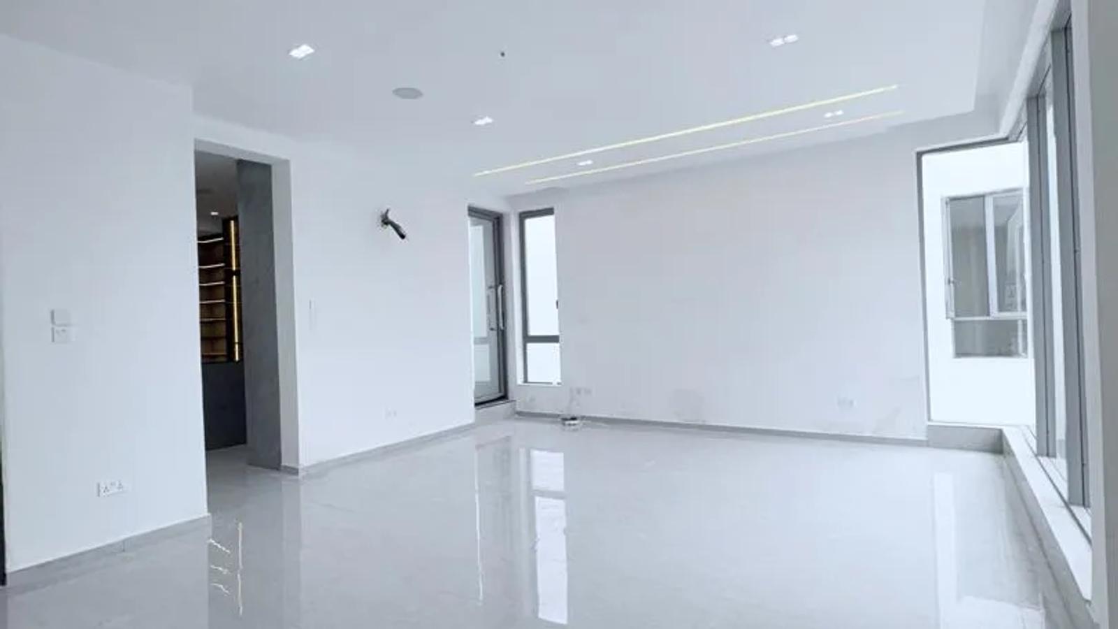 5 Bedroom Fully Detached Duplex