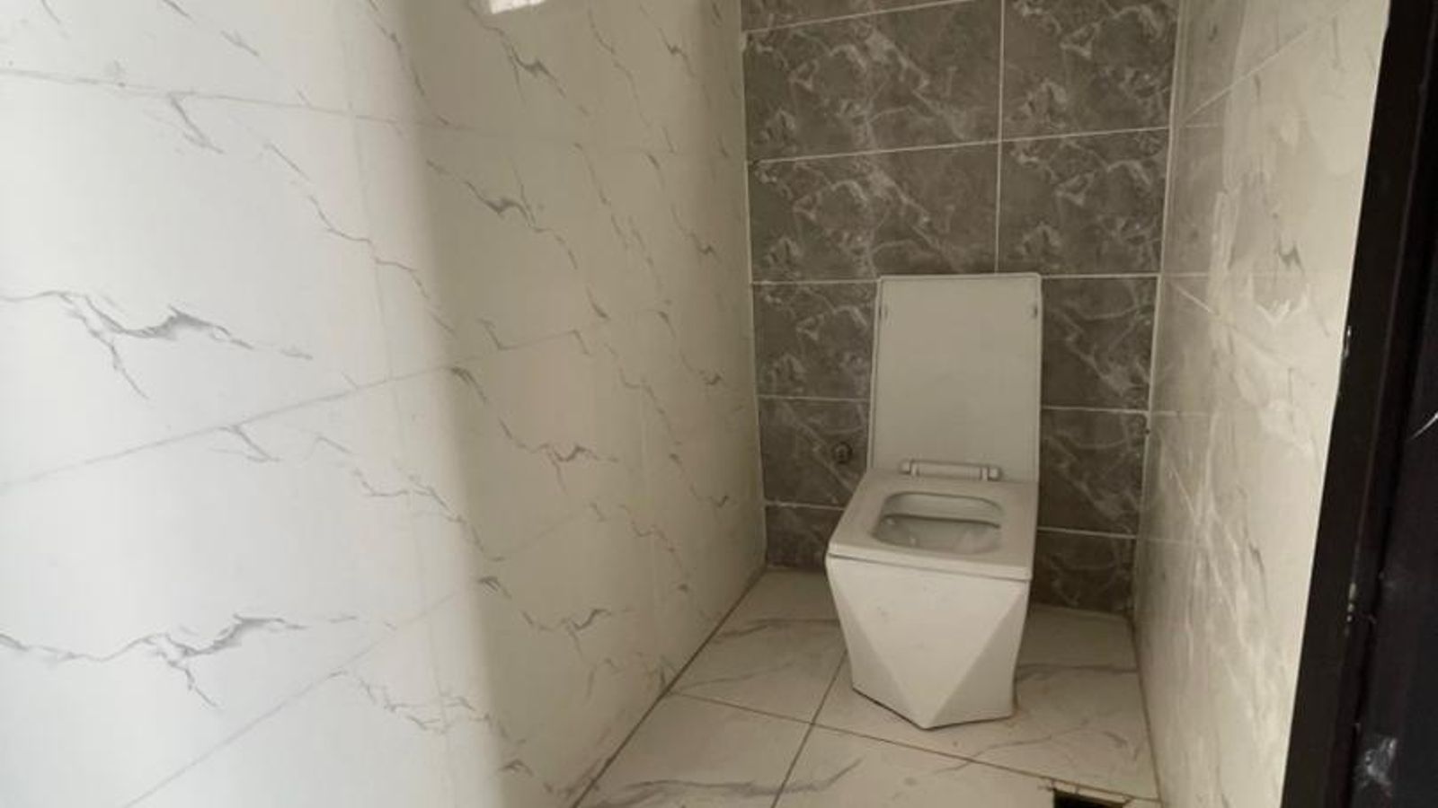 5 Bedroom Fully Detached Duplex