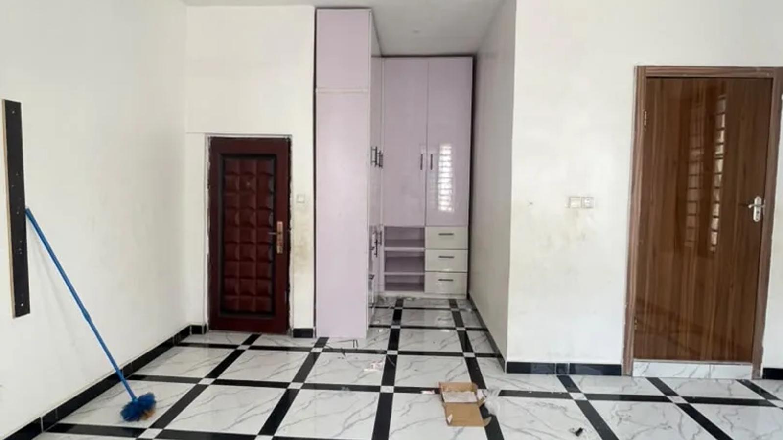 5 Bedroom Fully Detached Duplex