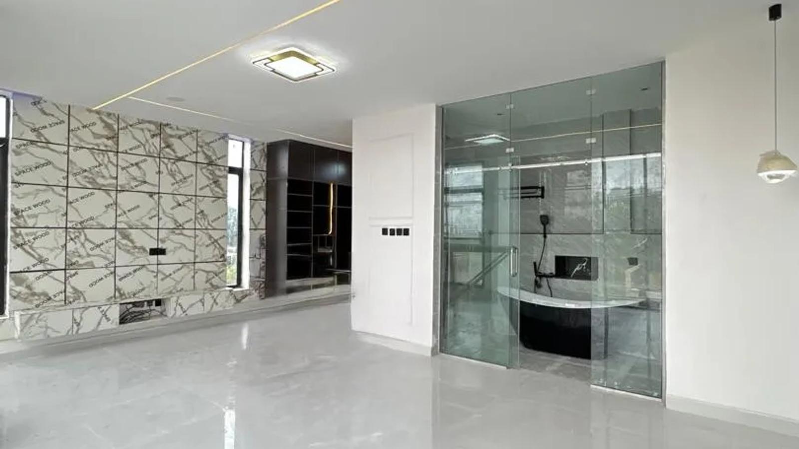 5 Bedroom Fully Detached Duplex