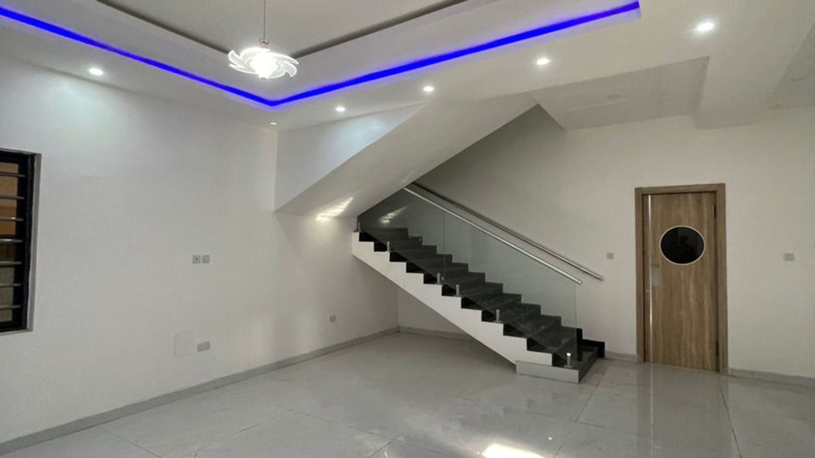 5 Bedroom Fully Detached Duplex