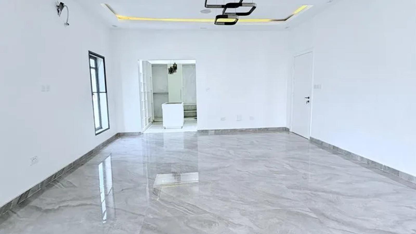 5 Bedroom Fully Detached Duplex