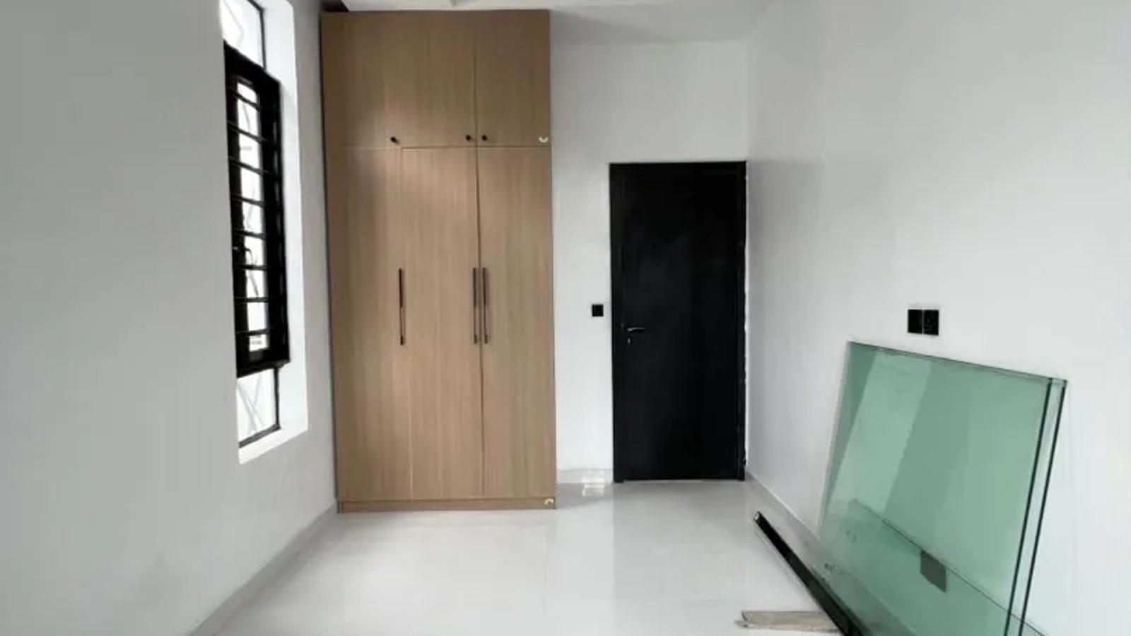 4 Bedroom Fully Detached Duplex