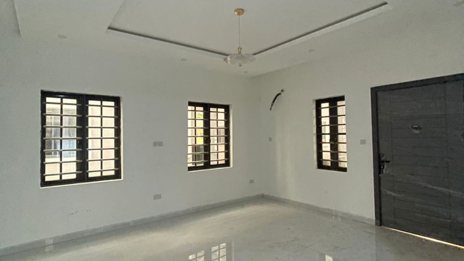 5 Bedroom Fully Detached Duplex