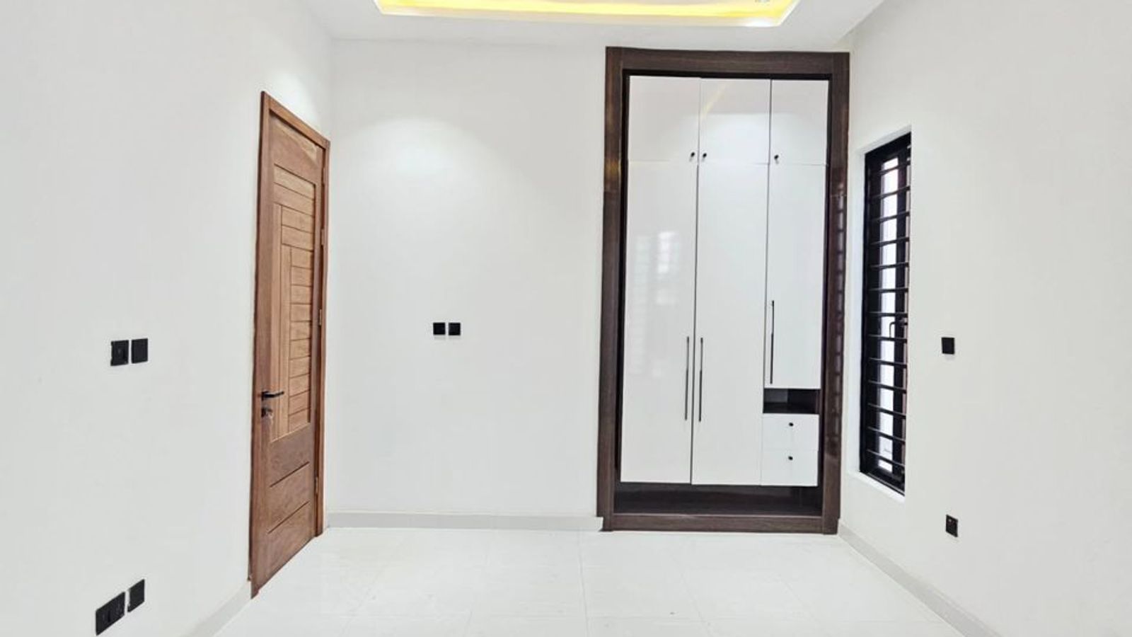 5 Bedroom Fully Detached Duplex