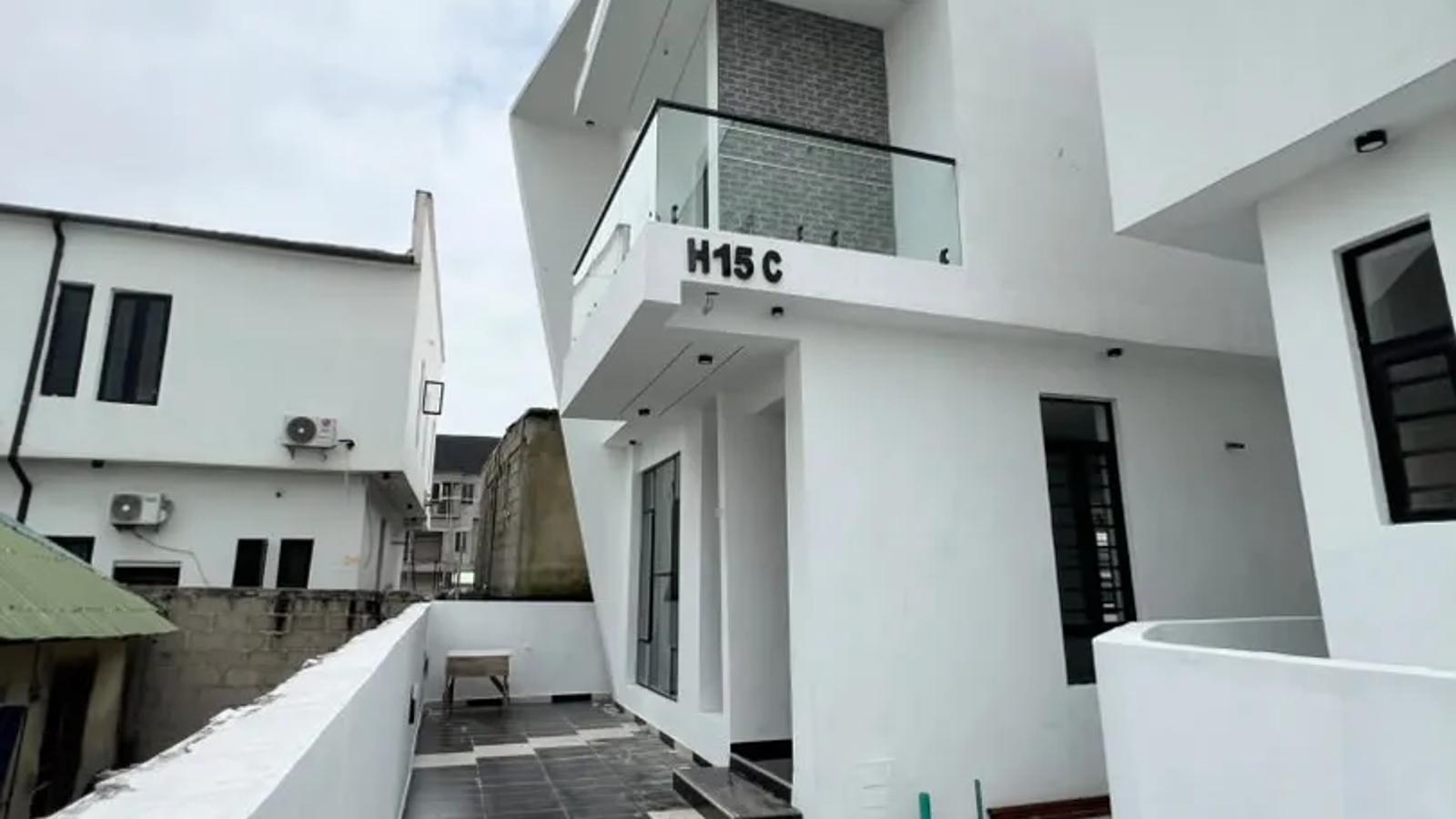 4 Bedroom Fully Detached Duplex