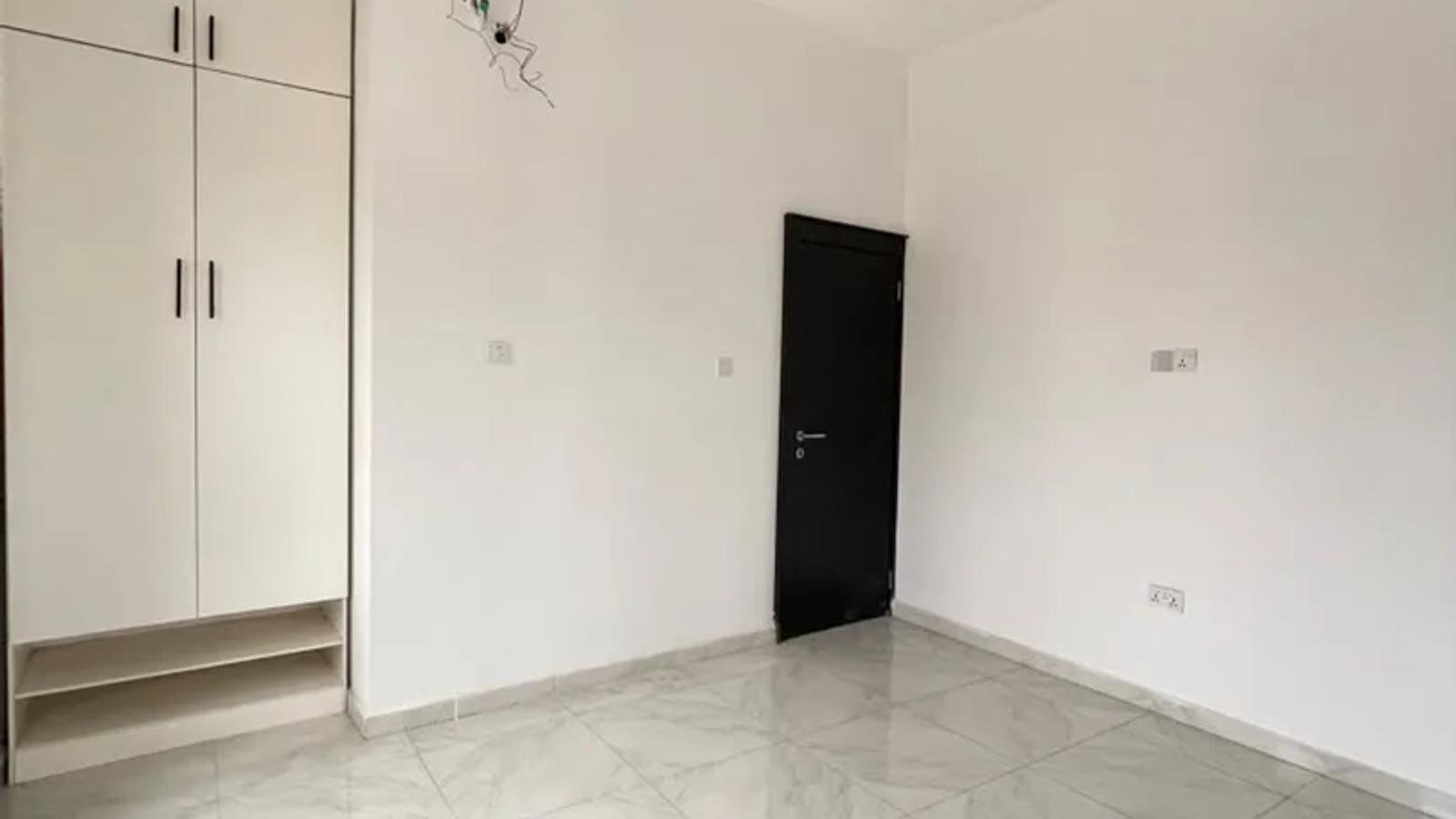 4 Bedroom Fully Detached Duplex
