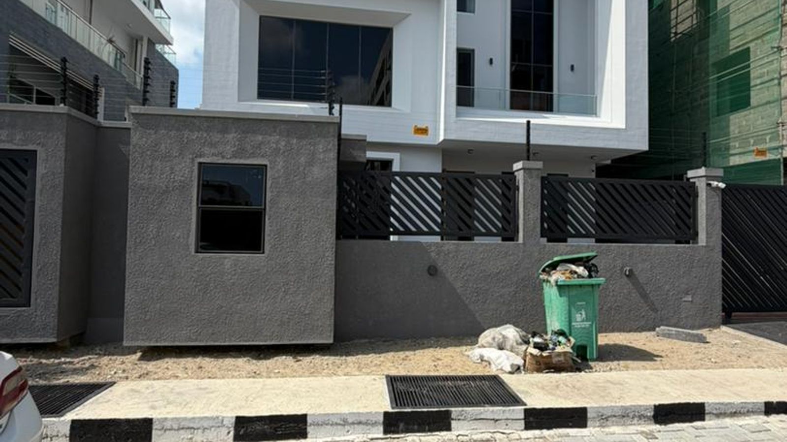 5 Bedroom Fully Detached Duplex