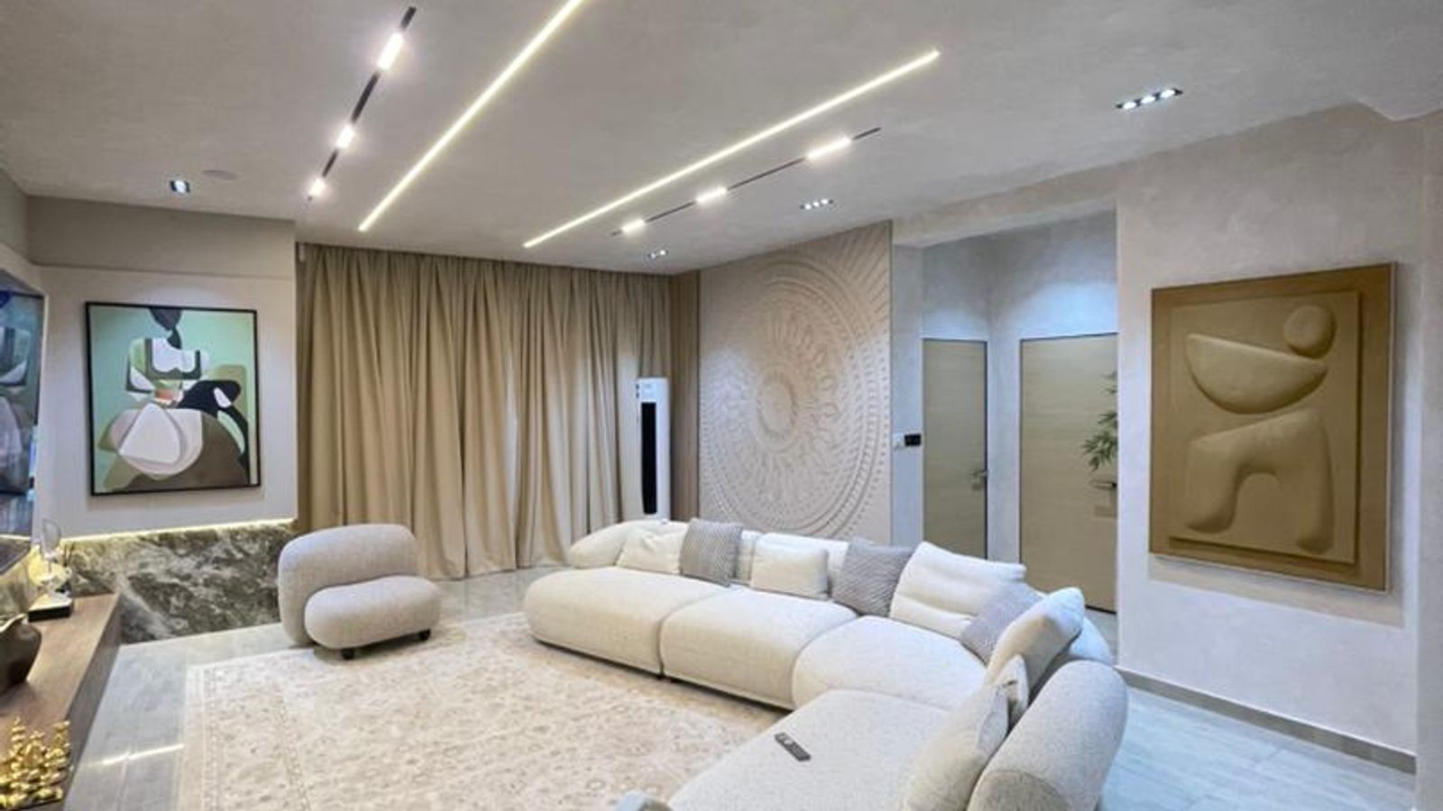 2 &3 Bedroom Apartment