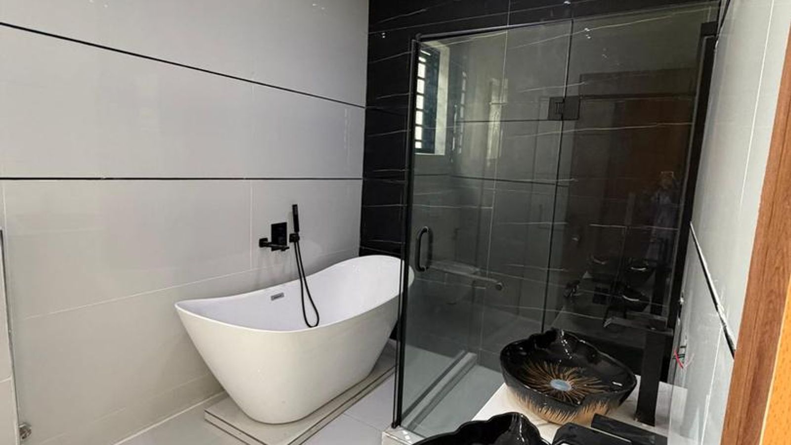 5 Bedroom Fully Detached Duplex