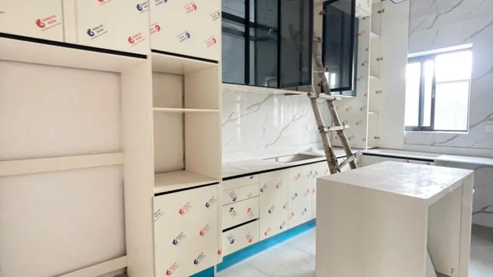 4 BEDROOM SEMI-DETACHED DUPLEX WITH BQ