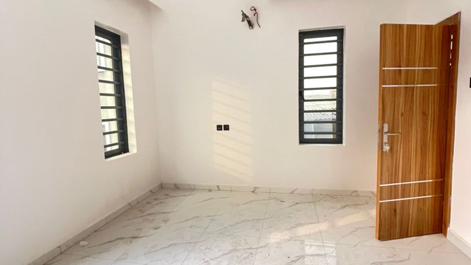 5 Bedroom Fully Detached Duplex